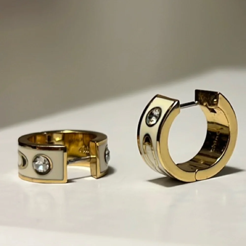 Coach AUTHENTIC Signature Huggies Earrings Gold and Bracelet - Picture 2 of 7